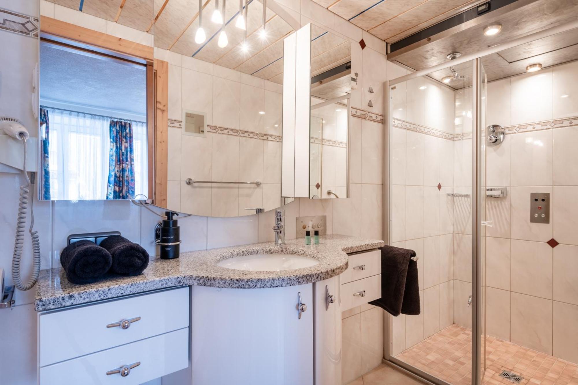 Apartmenthaus Ehrenberg Ehenbichl Экстерьер фото